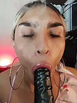 Snapshot of Crys_Talin chatting on April 2026 01:37:02 AM Crys Talin online show from April 2026 01:37:02 AM