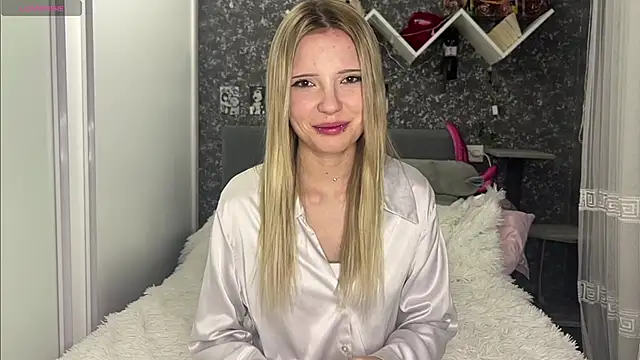 SofiaMarken online show from April 2026 04:25:01 PM