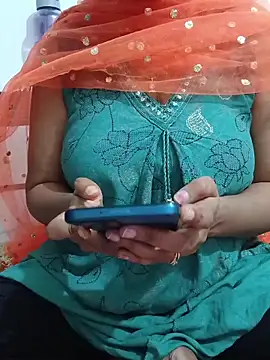 Queenlipx online show from February 2026 03:35:01 PM