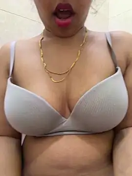 Snapshot of sessy_grl chatting on May 2026 05:50:02 PM sessy grl online show from May 2026 05:50:02 PM