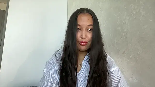 Dana 005 online show from May 2026 02:27:02 PM