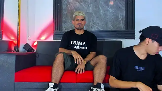 Snapshot of Latins_on_fire chatting on March 2026 07:53:02 PM Latins on fire online show from March 2026 07:53:02 PM