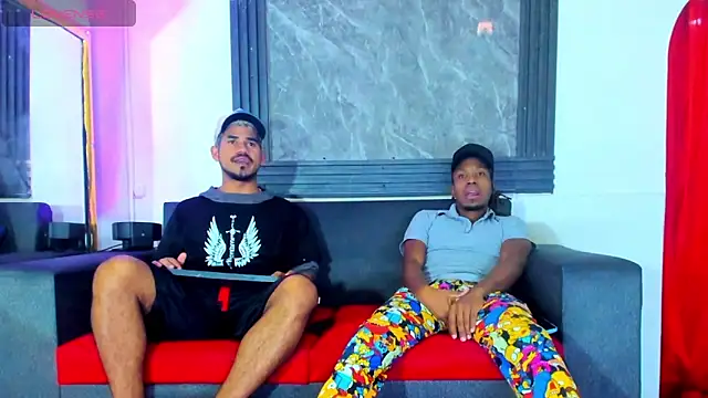 Snapshot of Latins_on_fire chatting on March 2026 12:41:01 PM Latins on fire online show from March 2026 12:41:01 PM