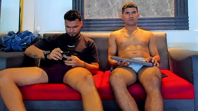 Snapshot of Latins_on_fire chatting on March 2026 12:34:02 AM Latins on fire online show from March 2026 12:34:02 AM