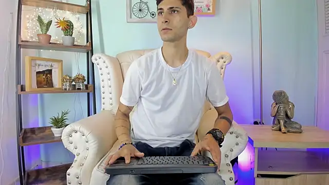 mau checkik  online show from February 2026 01:30:02 PM