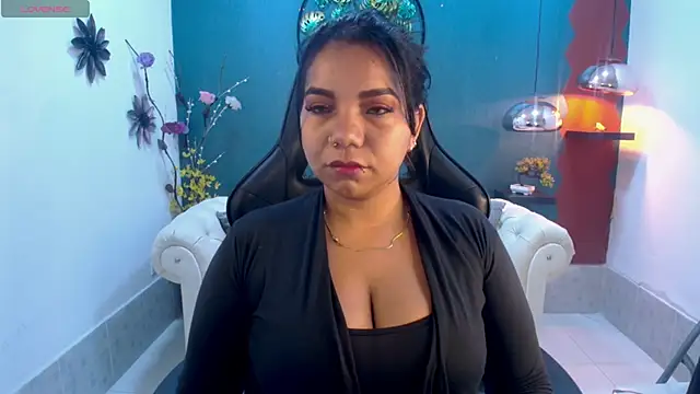 Snapshot of Elizabeth_Suan_ chatting on March 2026 11:25:01 AM Elizabeth Suan online show from March 2026 11:25:01 AM