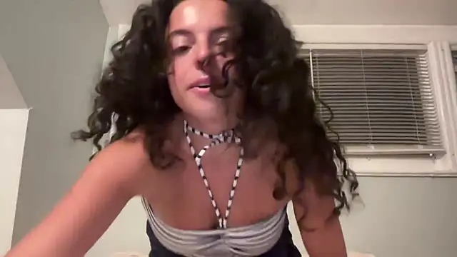 Snapshot of mimilovesdaddy chatting on February 2026 04:34:02 AM mimilovesdaddy online show from February 2026 04:34:02 AM