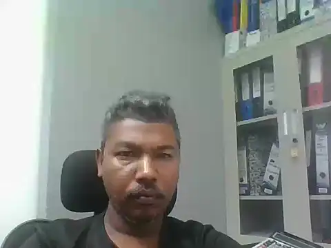 Snapshot of Brad0905 chatting on February 2026 07:53:01 AM Brad0905 online show from February 2026 07:53:01 AM