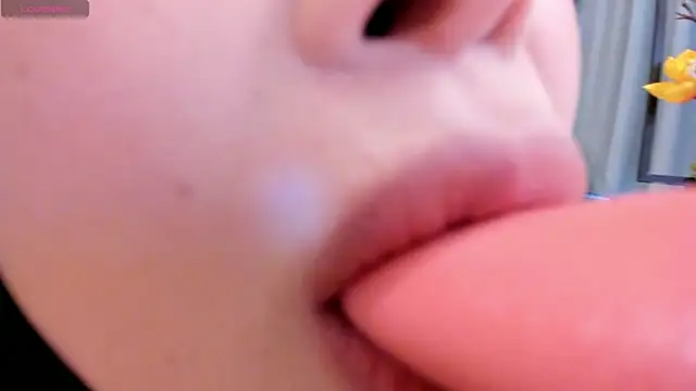 Snapshot of kate-kaixin chatting on April 2026 11:03:01 PM kate-kaixin online show from April 2026 11:03:01 PM