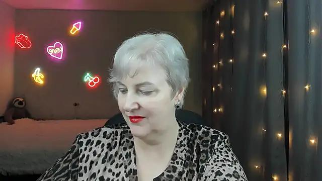 Mary-Leee online show from March 2026 05:18:02 PM