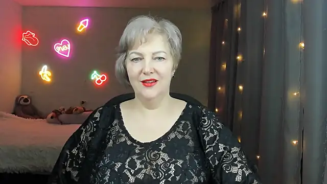 Mary-Leee online show from April 2026 02:31:01 PM