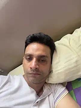 online4u08 online show from April 2026 03:32:01 PM