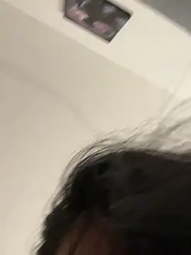 Snapshot of ISLONDRY chatting on February 2026 06:09:01 PM ISLONDRY online show from February 2026 06:09:01 PM