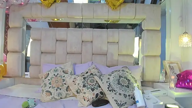 Tashi7 online show from July 2026 12:48:02 PM