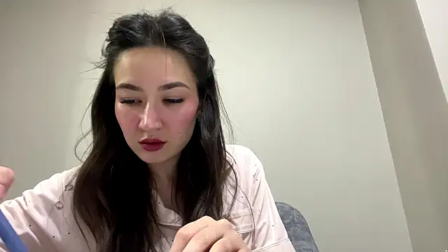 Snapshot of AleciaGeidner chatting on February 2026 03:54:01 PM AleciaGeidner online show from February 2026 03:54:01 PM