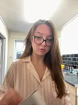 Snapshot of Bellesweett chatting on April 2026 05:02:01 PM Bellesweett online show from April 2026 05:02:01 PM