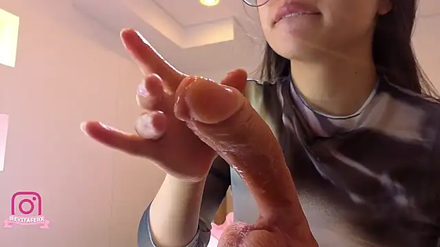 eva depp  online show from May 2026 10:31:01 AM