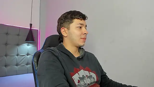 Julian Smith21 online show from February 2026 12:26:01 PM