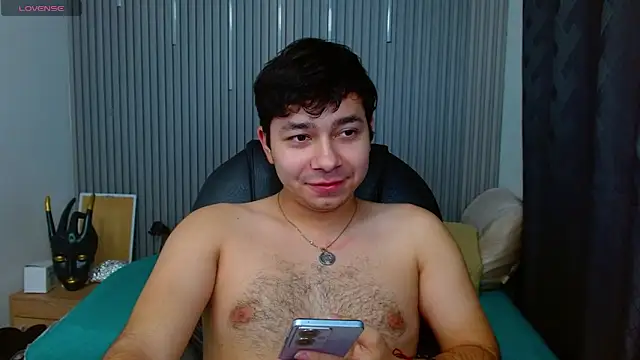 Julian Smith21 online show from May 2026 04:39:01 AM