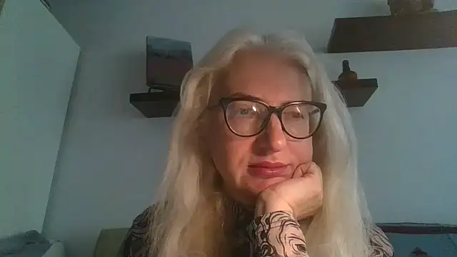 Snapshot of _Llinna_me chatting on February 2026 09:50:02 AM Llinna me online show from February 2026 09:50:02 AM