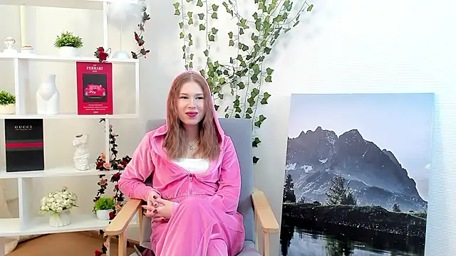 ZaidaCourcy online show from February 2026 04:22:01 AM