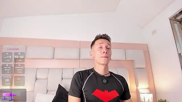 Thiago Jones1 online show from March 2026 07:52:01 PM