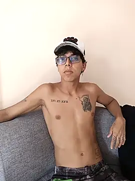 TuPapi 21 online show from March 2026 09:03:02 PM