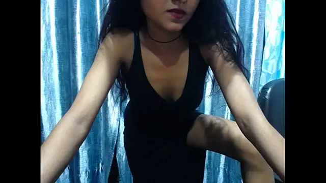 Snapshot of Roselley chatting on April 2026 02:14:02 PM Roselley online show from April 2026 02:14:02 PM