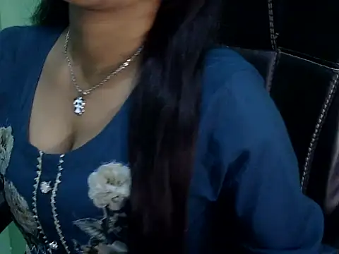 cute momo love online show from March 2026 05:02:02 AM