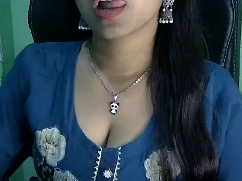 cute momo love online show from March 2026 05:30:02 AM