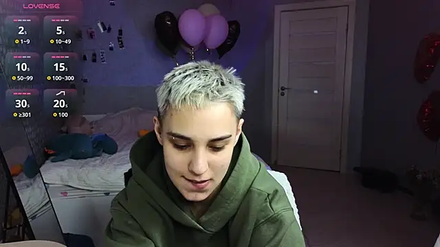 LuxuryLoverss online show from March 2026 11:16:01 AM