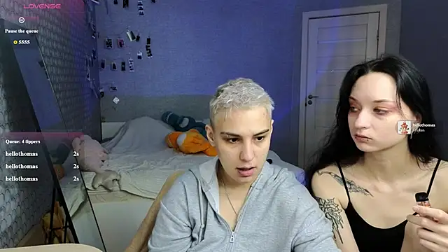 LuxuryLoverss online show from May 2026 11:04:01 AM