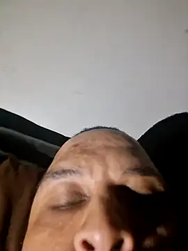 clifftoncrowder2279 online show from May 2026 05:15:01 AM