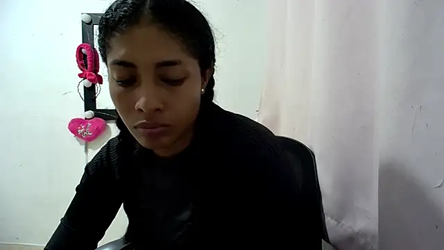 Snapshot of Couplesweethot chatting on April 2026 04:28:02 AM Couplesweethot online show from April 2026 04:28:02 AM