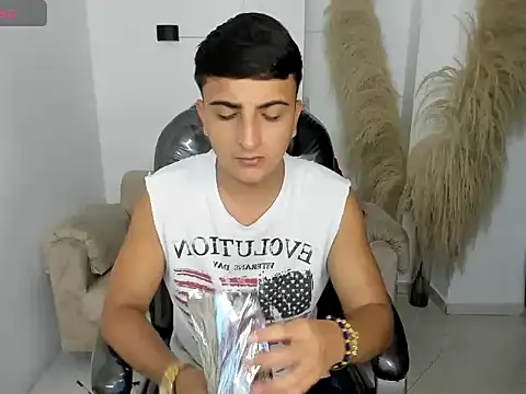 Snapshot of oliver_kooper21 chatting on February 2026 12:15:01 PM oliver kooper21 online show from February 2026 12:15:01 PM