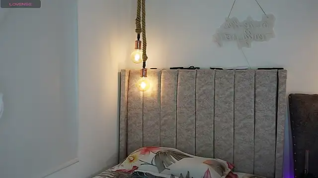 Gaby evansz online show from April 2026 09:18:01 AM
