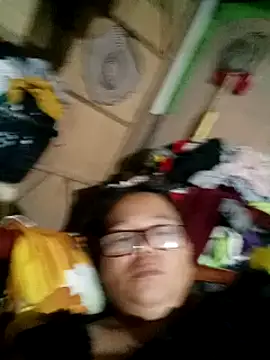 Flowerblossom123 online show from April 2026 09:45:01 PM