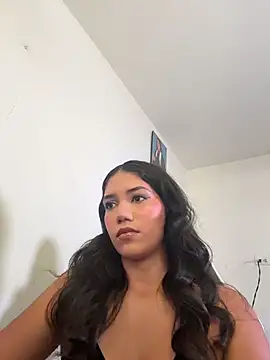 Snapshot of MikaelaFlgg chatting on March 2026 05:18:02 PM MikaelaFlgg online show from March 2026 05:18:02 PM