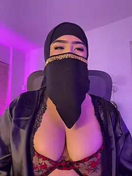 Yasmin cute online show from July 2026 02:43:02 PM