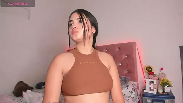 isabella nigth online show from February 2026 01:20:01 PM