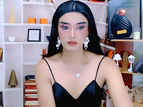 Queeny Cassandra online show from May 2026 06:09:02 AM