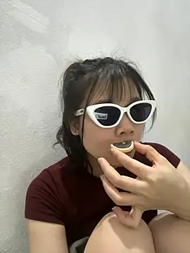 Nancyk6 online show from April 2026 03:42:02 PM