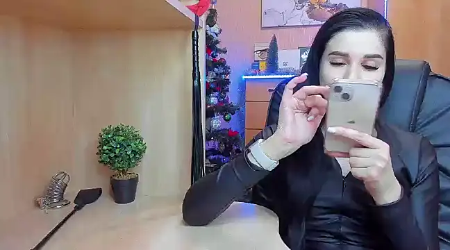 Snapshot of KristiTopxx chatting on December 2024 08:13:01 PM KristiTopxx online show from December 2024 08:13:01 PM