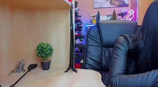 Snapshot of KristiTopxx chatting on December 2024 09:51:01 PM KristiTopxx online show from December 2024 09:51:01 PM