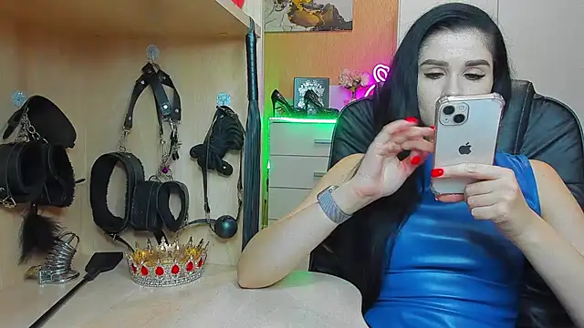 Snapshot of KristiTopxx chatting on September 2025 06:40:01 PM KristiTopxx online show from September 2025 06:40:01 PM