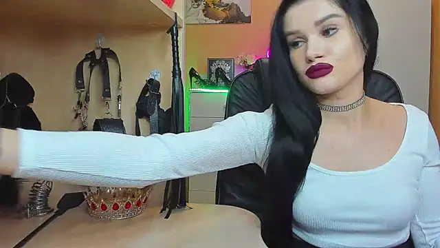 Snapshot of KristiTopxx chatting on October 2025 06:32:02 PM KristiTopxx online show from October 2025 06:32:02 PM