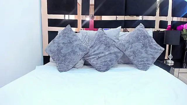 ursafrost online show from July 2026 10:01:02 PM