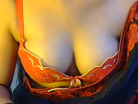 strip sunshine online show from May 2026 04:43:01 AM