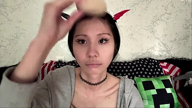 kishagrayone online show from May 2026 12:44:02 PM