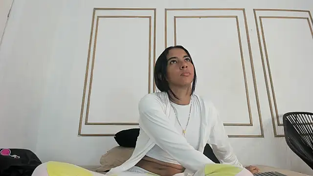 emily gaviria1 online show from May 2026 12:34:01 PM
